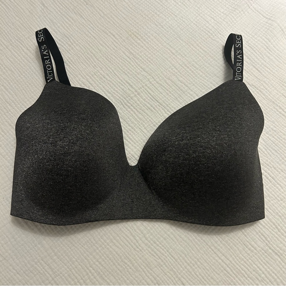 Victoria’s Secret T-shirt Lightly Lined Wireless Bra Sz 38DDD 38F